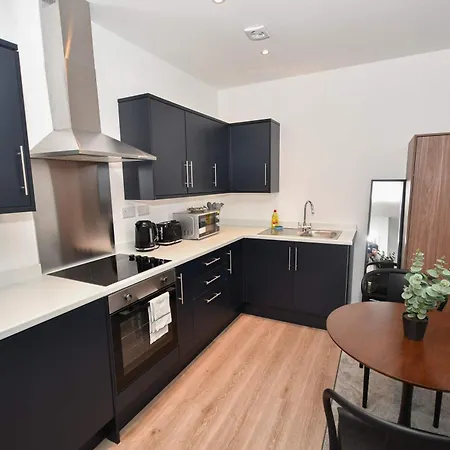Modern - Sleeps 4 * Bradford (West Yorkshire)
