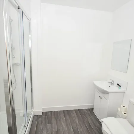 Modern - Sleeps 4